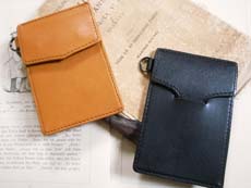 フタ付きパスケース