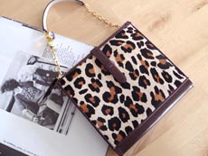 クオバディス手帳ケース