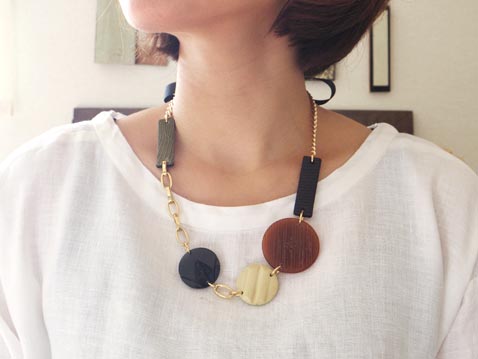 レザーブレスレット