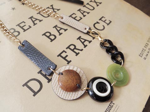 レザーブレスレット