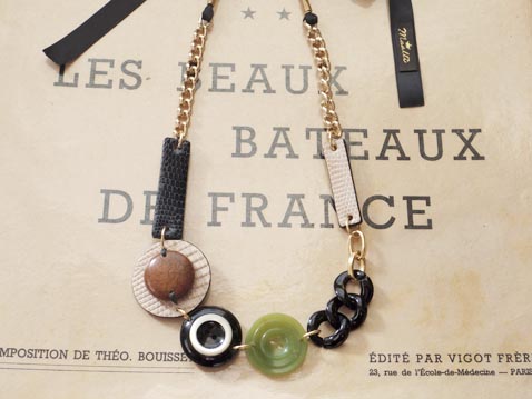 レザーブレスレット