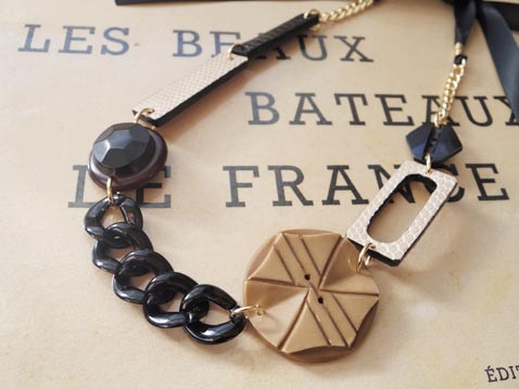 レザーブレスレット