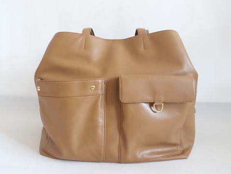 レザー、チェーン、ナイロンショルダーバッグ