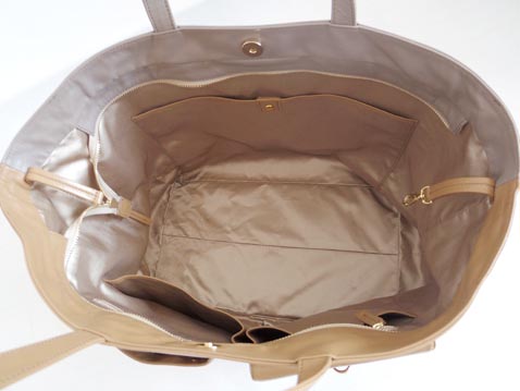 レザー、チェーン、ナイロンショルダーバッグ