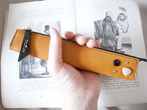 レザーブレスレット