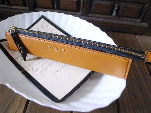 レザーブレスレット