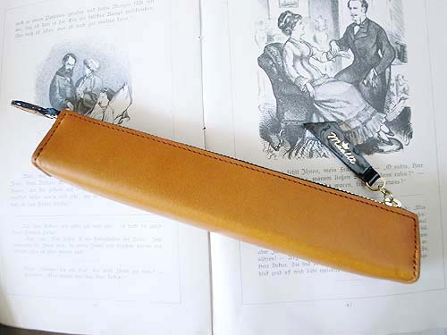 レザーブレスレット