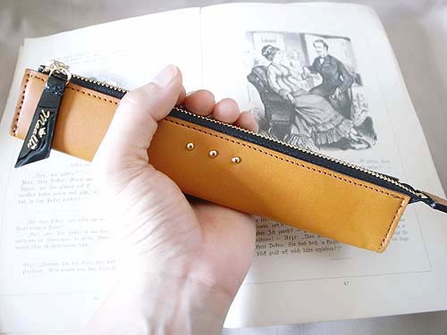 レザーブレスレット