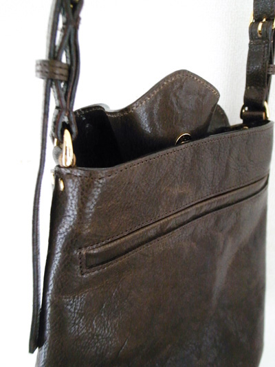 ハンドメイドレザーショルダーバッグ