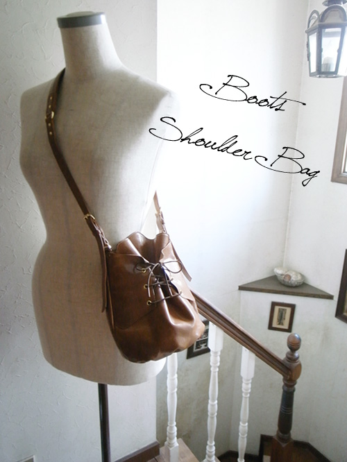 ハンドメイドレザーショルダーバッグ