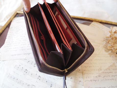 ファスナーウォレット