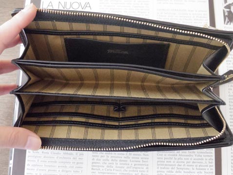 ファスナーウォレット