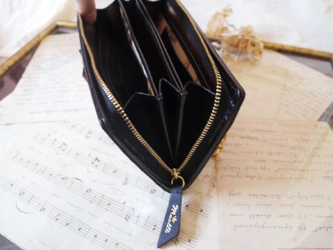 ファスナーウォレット