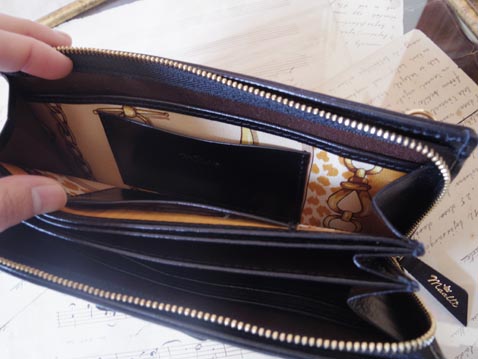 ファスナーウォレット