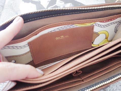 ファスナーウォレット