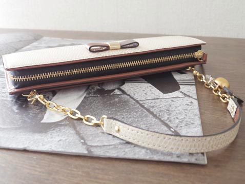 ファスナーウォレット