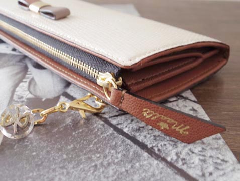 ファスナーウォレット