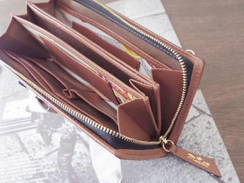 ファスナーウォレット