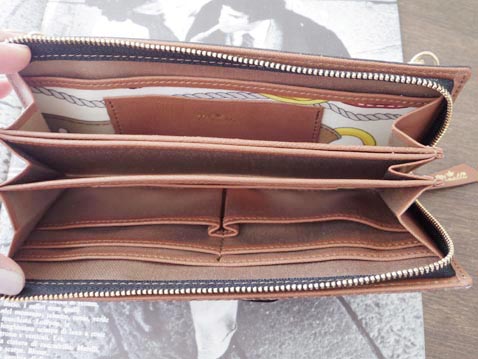 ファスナーウォレット