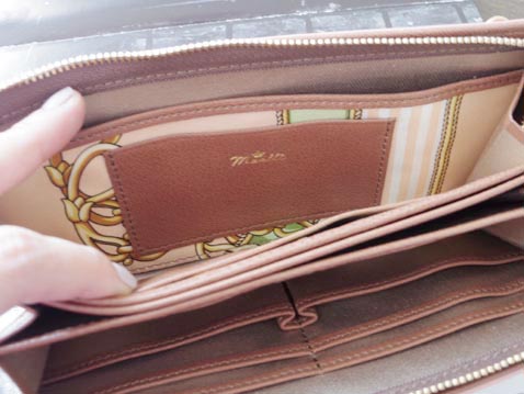 ファスナーウォレット