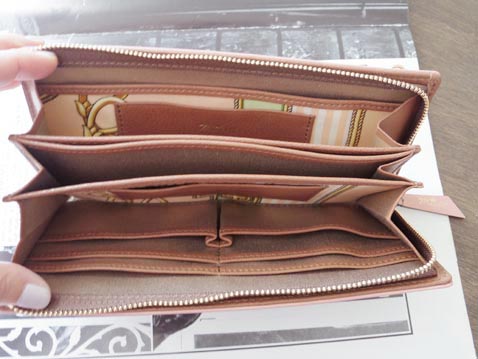 ファスナーウォレット