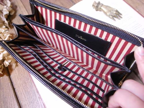 コンパクト財布１