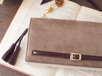 スエード長財布