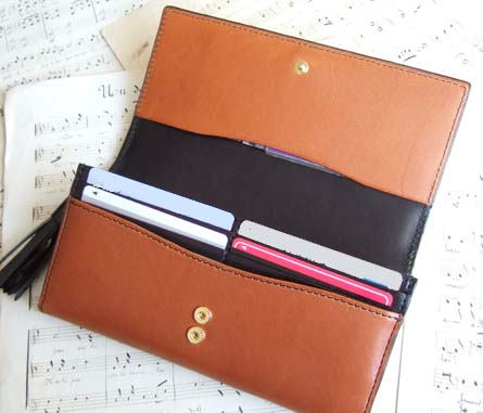 機能的な長財布