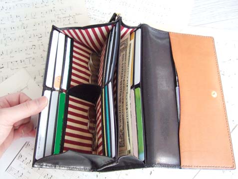 機能的な長財布１０